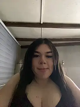 Snapshot of -felixiia chatting on August 7, 3:52 am -felixiia online show from August 7, 3:52 am
