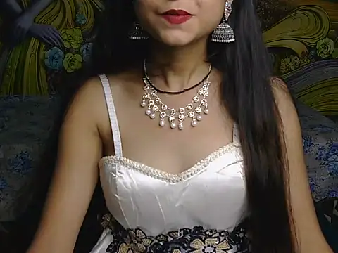 Snapshot of Cute-navyaa chatting on August 2, 5:00 pm Cute-navyaa online show from August 2, 5:00 pm
