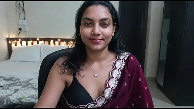 Snapshot of Rishika_lux chatting on August 2, 7:01 pm Rishika lux online show from August 2, 7:01 pm