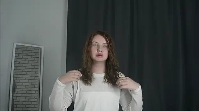 IsobelBoderick online show from August 6, 4:14 am