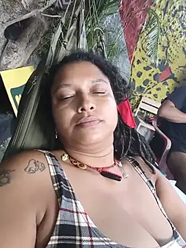 luzcaliente online show from August 3, 8:23 pm