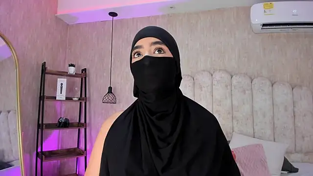 MariamNur  online show from August 4, 10:23 pm