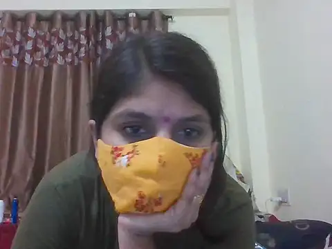 Snapshot of Sexxytannu chatting on August 6, 5:37 pm Sexxytannu online show from August 6, 5:37 pm