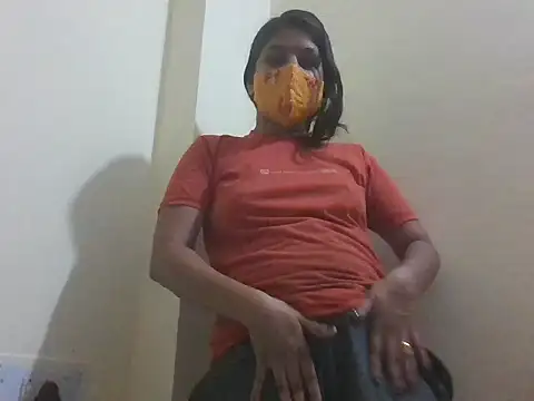 Snapshot of Sexxytannu chatting on August 7, 11:01 am Sexxytannu online show from August 7, 11:01 am
