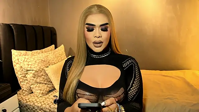 Snapshot of ChanelChancexxxx chatting on August 7, 6:54 pm ChanelChancexxxx online show from August 7, 6:54 pm