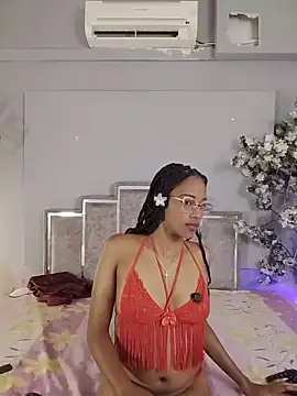 Miialuxe online show from August 6, 11:56 am