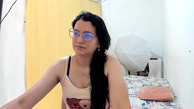 MARILYN GARCIA online show from May 21, 3:52 pm