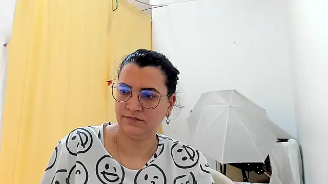 MARILYN GARCIA online show from May 26, 5:53 pm