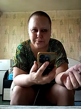 Linda070481 online show from August 5, 7:55 am