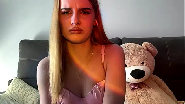 HermaKitty online show from August 6, 9:44 am