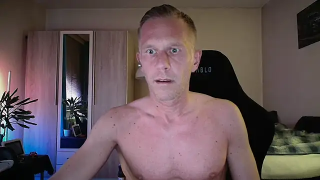 slaveboy2016xh online show from June 23, 11:14 pm