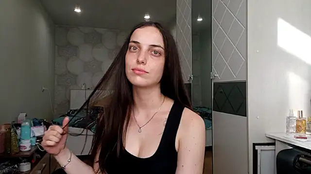 Snapshot of LemonySweep chatting on August 8, 2:30 pm LemonySweep online show from August 8, 2:30 pm