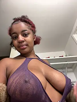 Snapshot of Scarletstarrbabe chatting on August 10, 6:39 am Scarletstarrbabe online show from August 10, 6:39 am