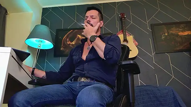 ChrisKox online show from March 22, 9:18 pm