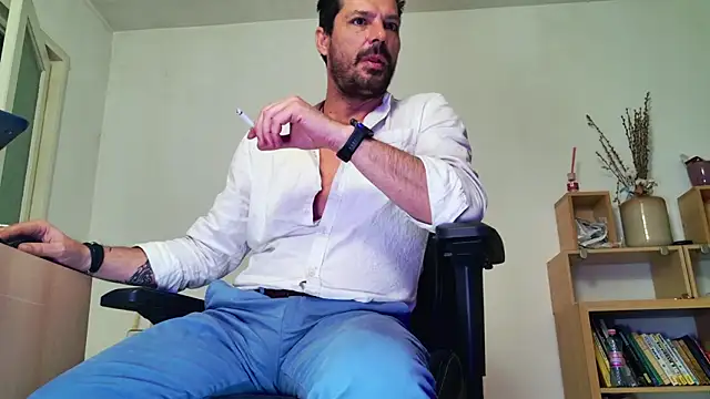 Snapshot of ChrisKox chatting on April 29, 6:25 pm ChrisKox online show from April 29, 6:25 pm