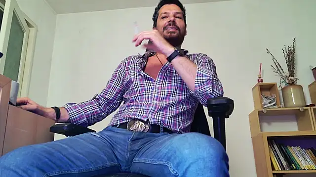 Snapshot of ChrisKox chatting on April 30, 7:31 pm ChrisKox online show from April 30, 7:31 pm