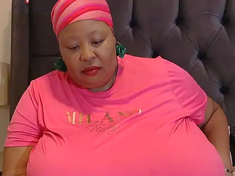 Snapshot of nancy111 chatting on February 3, 1:48 am nancy111 online show from February 3, 1:48 am