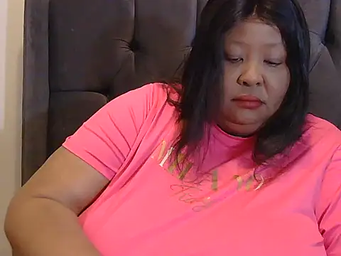 Snapshot of nancy111 chatting on February 17, 1:57 am nancy111 online show from February 17, 1:57 am