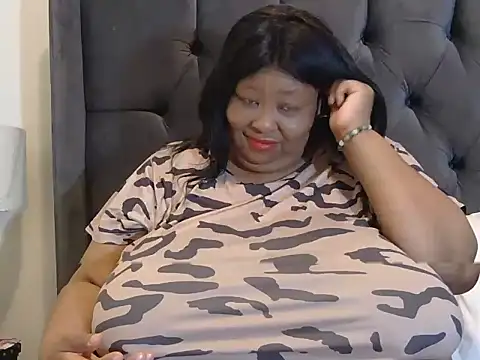 Snapshot of nancy111 chatting on February 27, 2:00 am nancy111 online show from February 27, 2:00 am