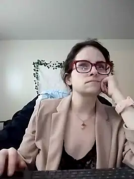 JessaBella online show from February 6, 8:45 pm