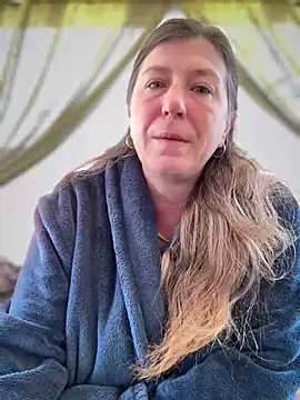 Snapshot of Natali_UA chatting on April 22, 6:16 am Natali UA online show from April 22, 6:16 am