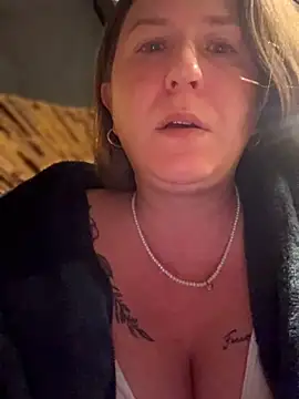 Snapshot of Natali_UA chatting on April 23, 7:09 am Natali UA online show from April 23, 7:09 am