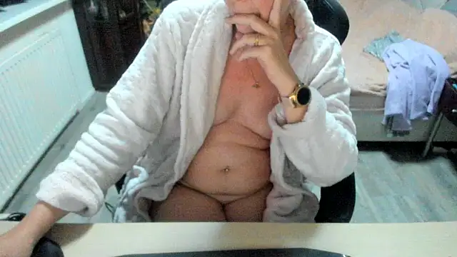 Snapshot of minoesje37 chatting on October 15, 7:36 pm minoesje37 online show from October 15, 7:36 pm