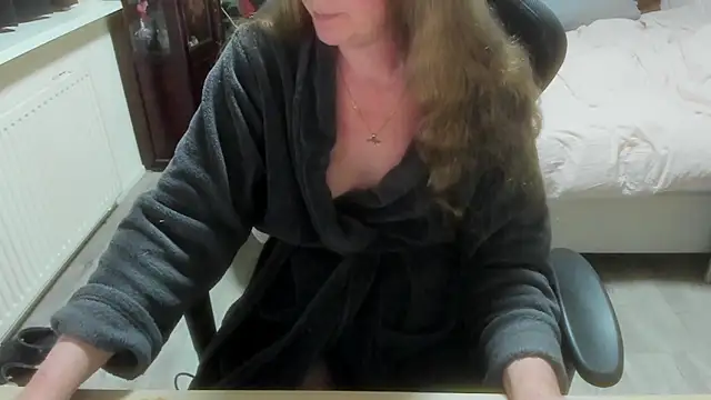 minoesje37 online show from February 21, 8:32 pm