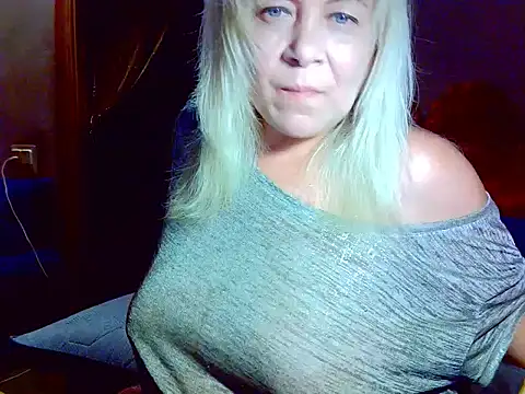 Snapshot of AgoniA7 chatting on June 27, 6:46 pm AgoniA7 online show from June 27, 6:46 pm