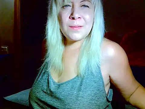 Snapshot of AgoniA7 chatting on July 24, 6:50 pm AgoniA7 online show from July 24, 6:50 pm