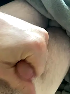 Snapshot of Ich00081 chatting on September 15, 1:33 pm Ich00081 online show from September 15, 1:33 pm