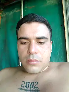 E f online show from January 12, 11:59 am