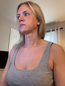 Snapshot of Kay_Cakes chatting on November 7, 7:58 pm Kay Cakes online show from November 7, 7:58 pm