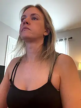 Snapshot of Kay_Cakes chatting on January 13, 4:12 pm Kay Cakes online show from January 13, 4:12 pm