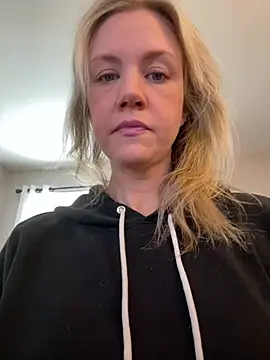 Snapshot of Kay_Cakes chatting on February 26, 4:06 pm Kay Cakes online show from February 26, 4:06 pm