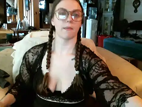 Snapshot of katie_kitten38 chatting on January 9, 2:20 pm katie kitten38 online show from January 9, 2:20 pm