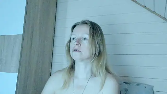 I AM MILF online show from July 2, 6:52 am