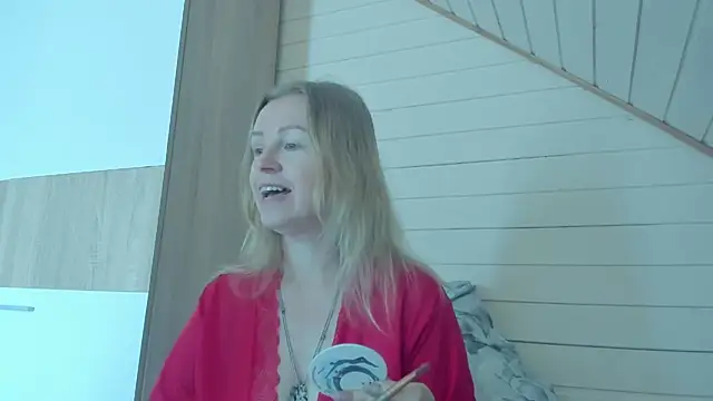 I AM MILF online show from July 23, 8:01 am