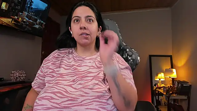 coraline latin online show from March 4, 8:38 pm