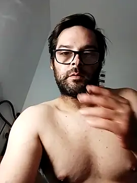 Snapshot of mmm_10 chatting on June 23, 12:52 am mmm 10 online show from June 23, 12:52 am