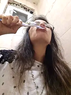 rposhta1991 online show from October 5, 7:45 pm