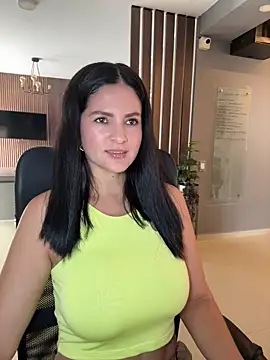 Snapshot of Carolina_Novoa chatting on May 26, 6:26 pm Carolina Novoa online show from May 26, 6:26 pm
