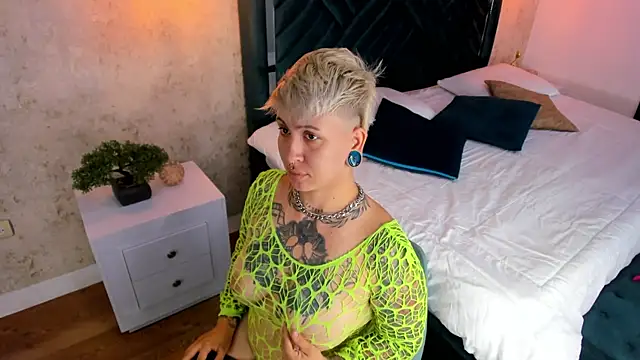 Snapshot of amy_ink chatting on February 11, 12:05 pm amy ink online show from February 11, 12:05 pm
