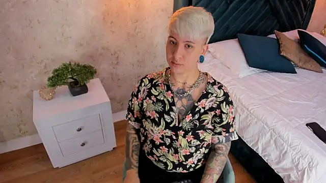 Snapshot of amy_ink chatting on February 15, 12:01 pm amy ink online show from February 15, 12:01 pm