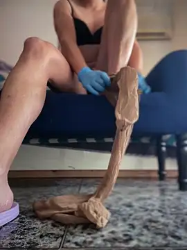 Chic desire online show from March 22, 10:29 am