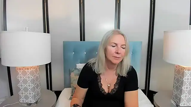 EricaTop online show from October 8, 6:05 pm