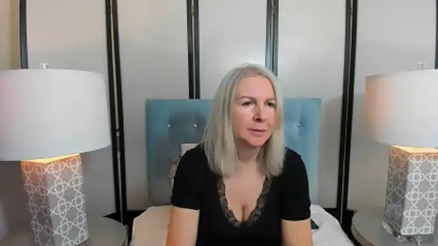 EricaTop online show from February 3, 9:20 pm