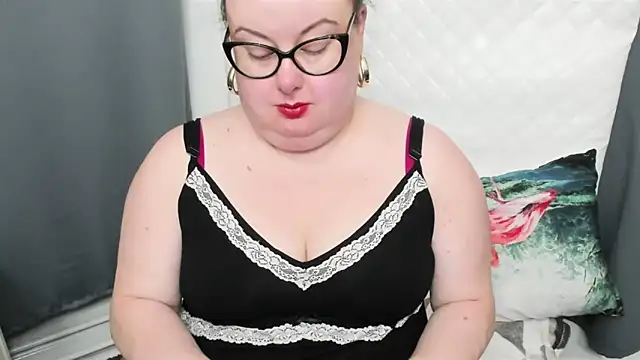 dirtyBonnie online show from January 1, 5:54 am