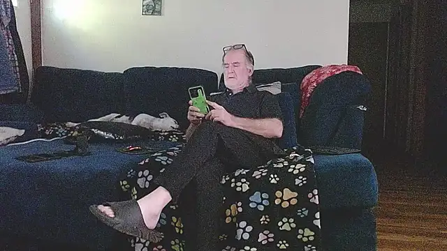 Snapshot of Sweet_Sexy1963 chatting on September 29, 4:23 pm Sweet Sexy1963 online show from September 29, 4:23 pm