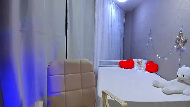 Snapshot of Malika_Lisan chatting on December 28, 1:29 am Malika Lisan online show from December 28, 1:29 am